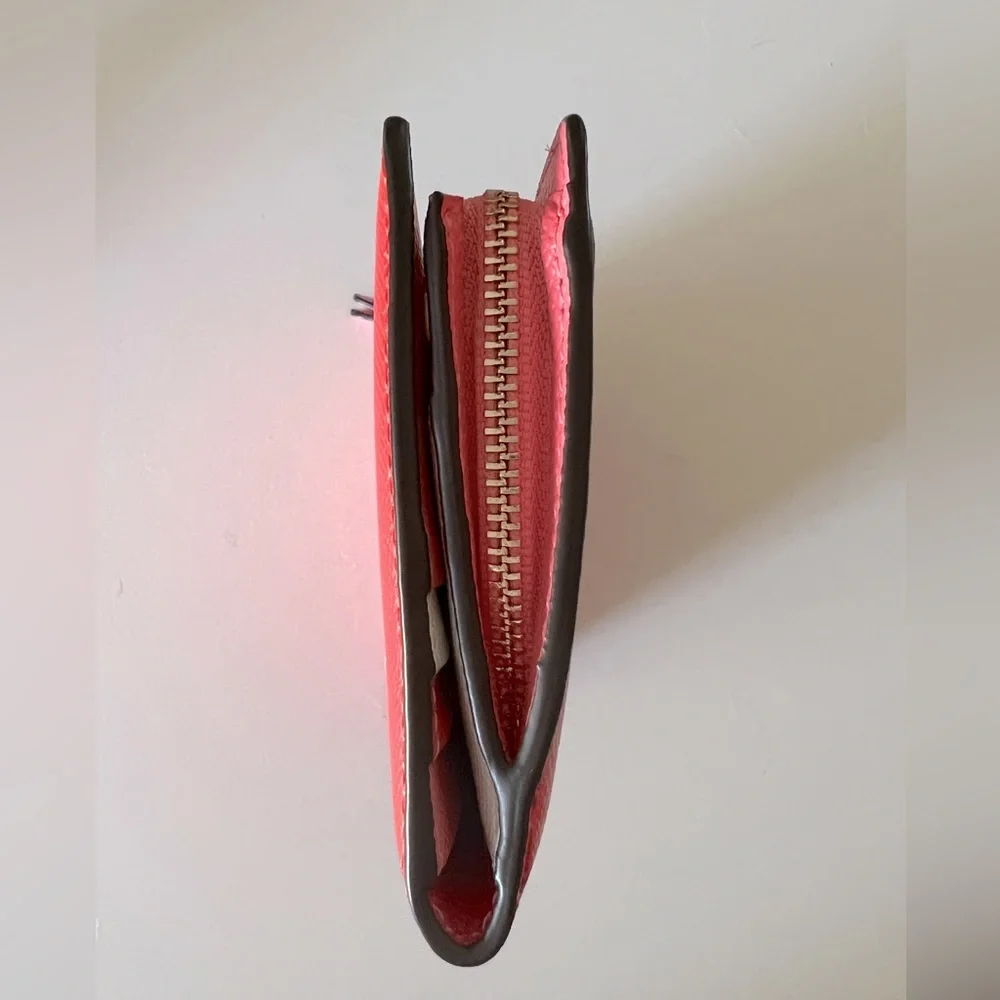 MICHAEL KORS Versatile Color Block Saffiano Leather Wallet With Card Holder - Picture 14 of 15